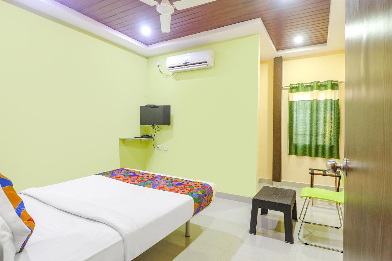 Fabexpress Airport Stay Inn - Nr Hyderabad International Airport, Shamshabad Exterior foto
